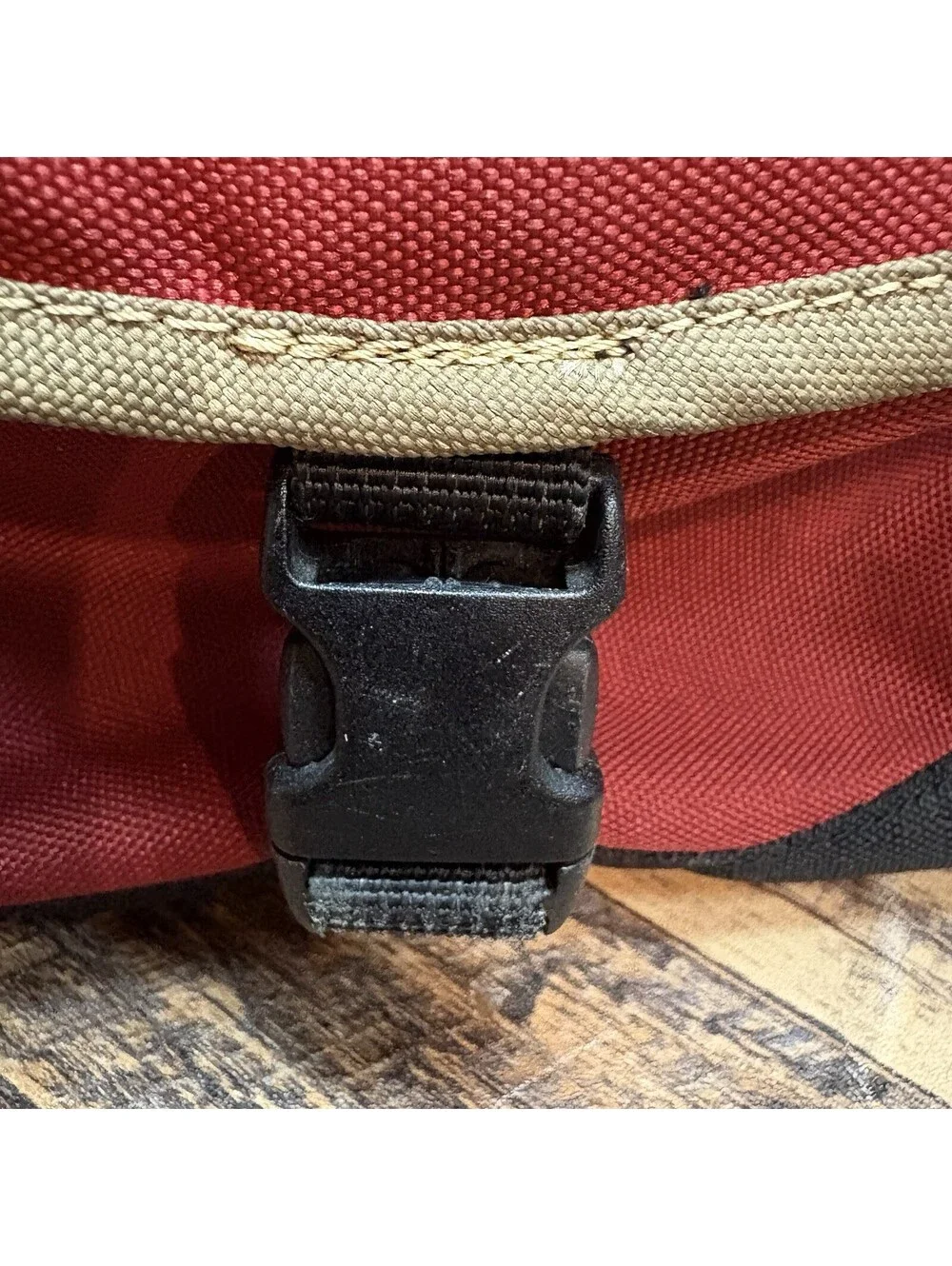 Lowepro Camera Bag Padded Handle Strap Maroon Carry Tote Case Outdoor Hiking